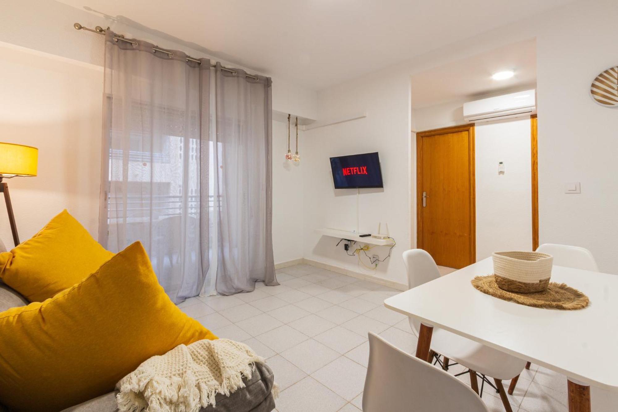 Menabrea Holiday House Near The Beach And Airport 圣波拉 外观 照片