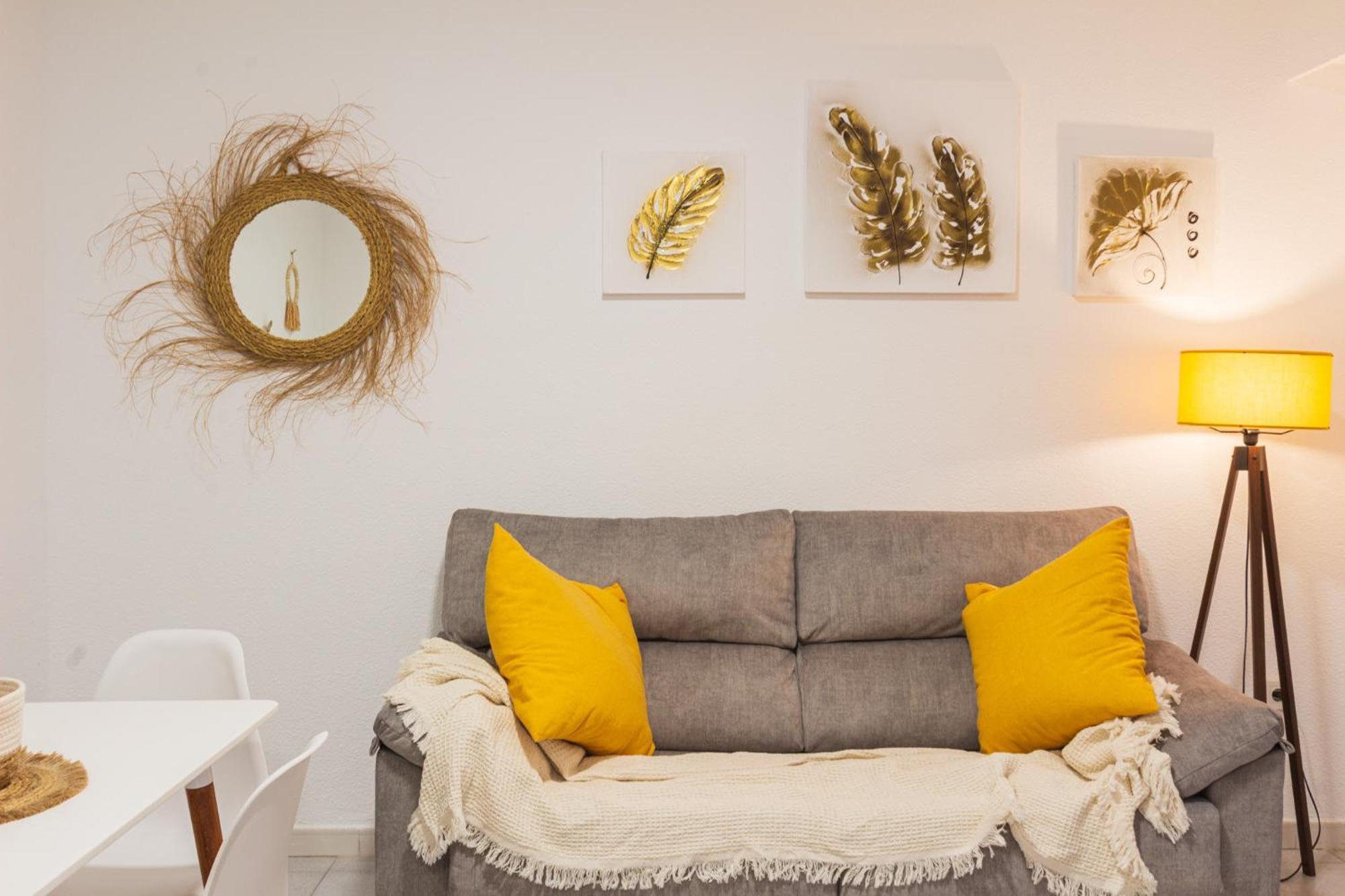 Menabrea Holiday House Near The Beach And Airport 圣波拉 外观 照片