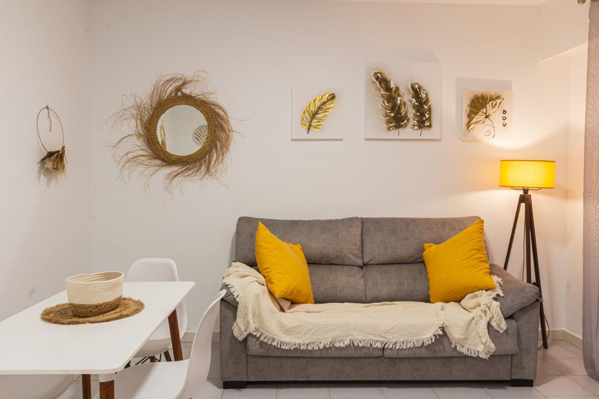 Menabrea Holiday House Near The Beach And Airport 圣波拉 外观 照片