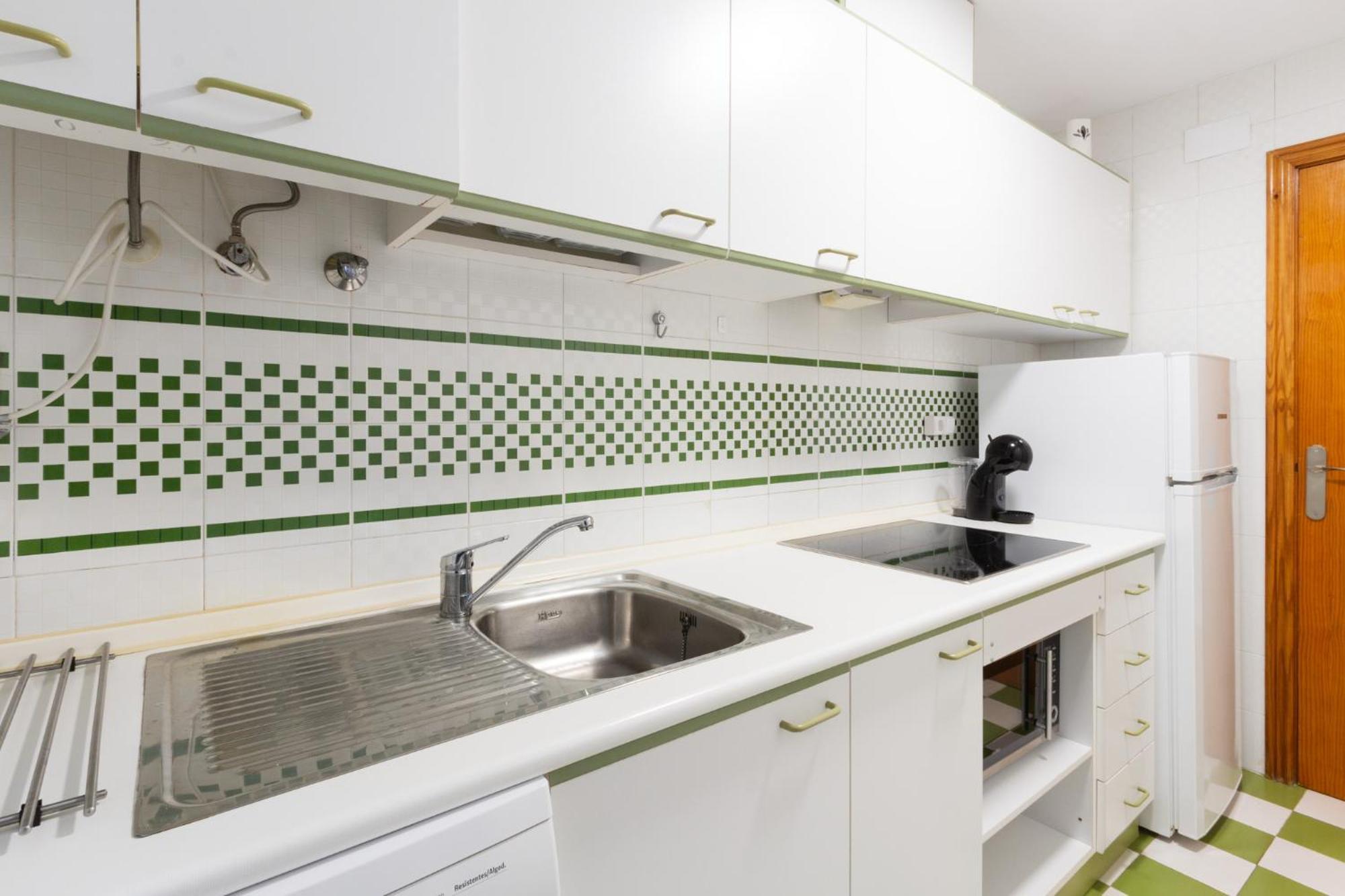 Menabrea Holiday House Near The Beach And Airport 圣波拉 外观 照片